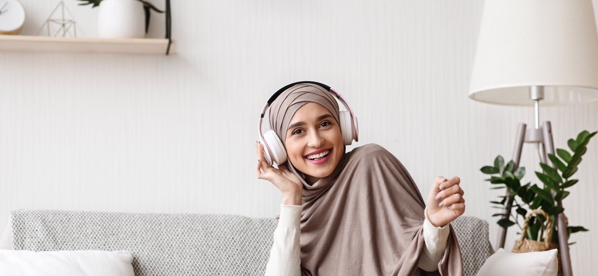 Nagham banner background